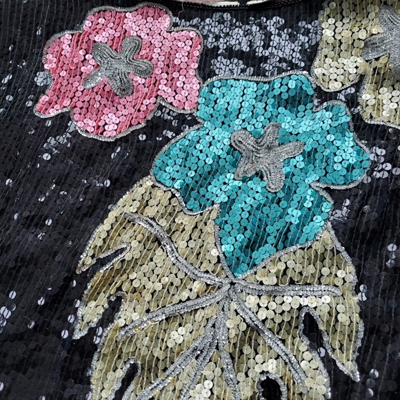 Black Floral Sequin Top - Picture 4 of 5